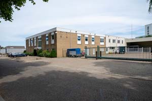 gebouw op industrieterrein